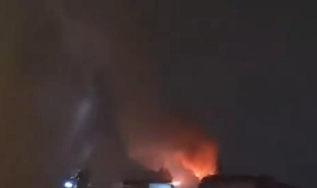 İstanbul'da korkutan çatı yangını