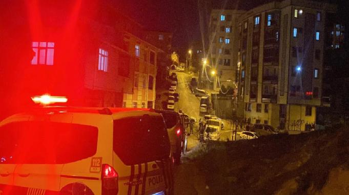İstanbul&#039;da sosyal medyada mesajlaştığı kadının eşini öldürdü