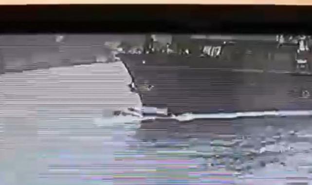 İstanbul'da vapurla balıkçı teknesi çarpıştı