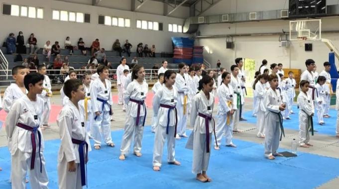 İzmir Bornova&#039;da kuşak terfi sınavı heyecanı