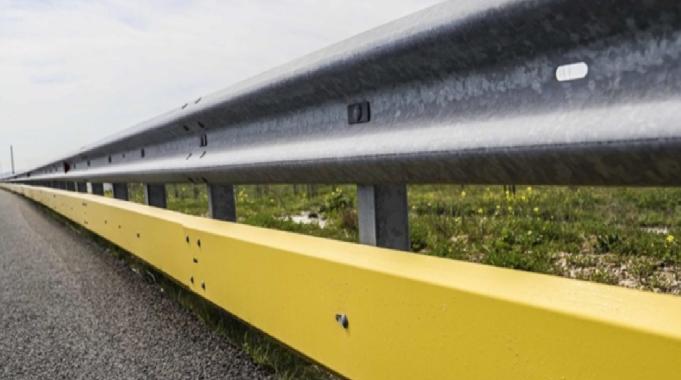 Kara yollarında &#039;motorcu dostu bariyerler&#039; yapımı hızlandı