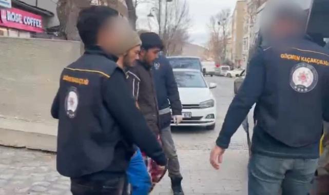 Kars’ta düzensiz göçmenler kaçtı, polis kovaladı