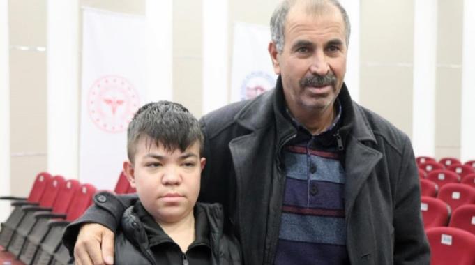 Kayseri&#039;de Tolgacan, babasının böbreği ile hayata tutundu