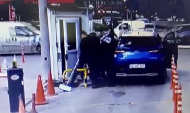 Konya'da doktor ve babasının 30 liralık otopark kavgası kamerada