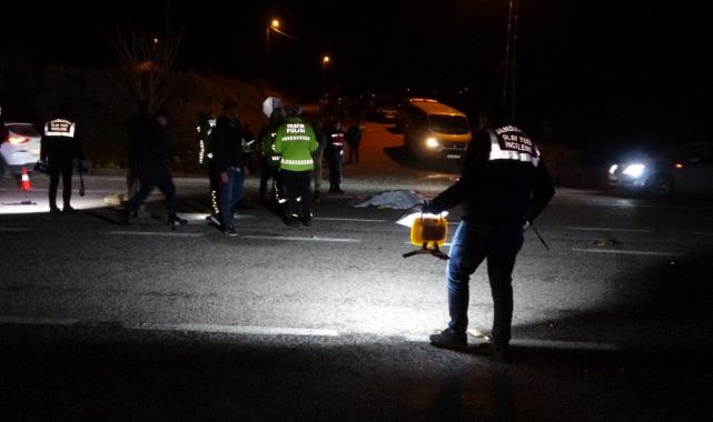 Malatya'da yolun karşısına geçmeye çalışanlara çarpıp kaçtı: 2 ölü 1 yaralı