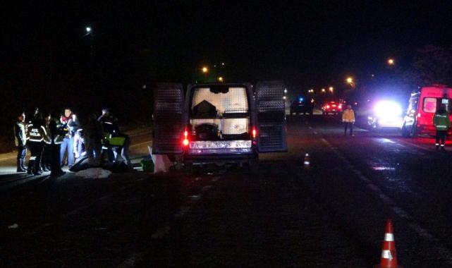 Malatya'da yolun karşısına geçmeye çalışanlara çarpıp kaçtı: 2 ölü 1 yaralı