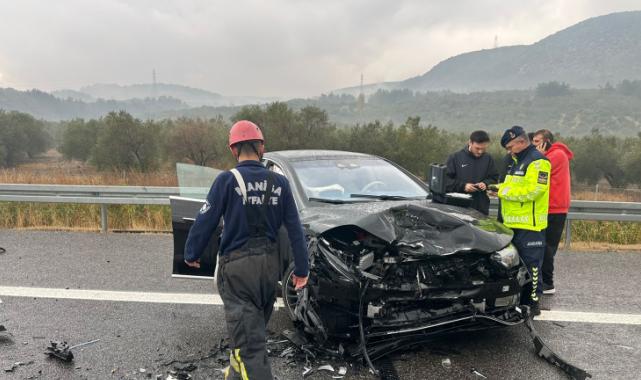 Manisa'da yağış ve sis kazaları beraberinde getirdi! Sürücüler uyarıldı!