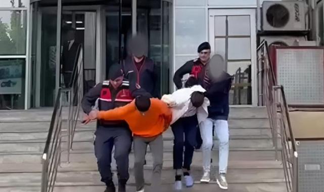 Mersin'de girdikleri markette bıçakla soygun yaptılar: Kısa sürede yakalandılar