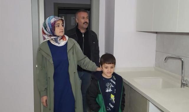 Murat Kurum ile depremzede kadının diyaloğu duygulandırdı