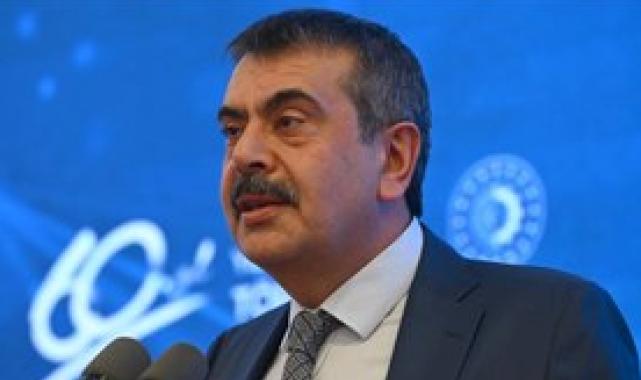 Mustafa Varank'tan Özgür Özel'e 'anaokulu' yanıtı