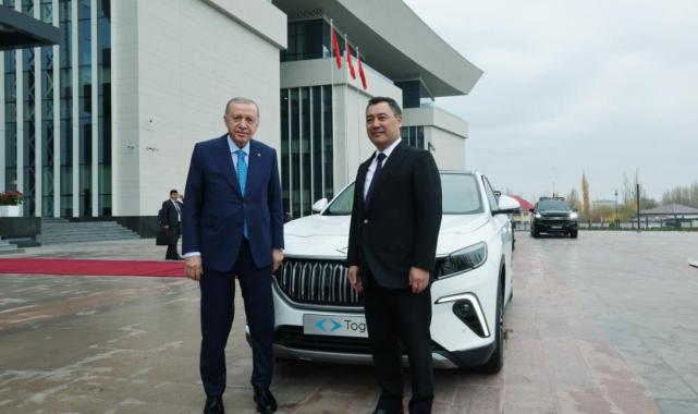 Sadır Caparov, Cumhurbaşkanı Erdoğan'a at hediye etti