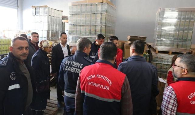 Şanlıurfa’da tonlarca sahte zeytinyağı, zirai ilaç ve kozmetik ürün ele geçirildi