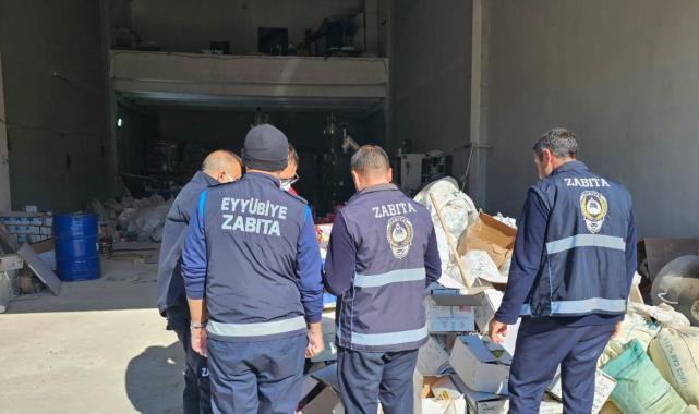 Şanlıurfa’da tonlarca sahte zeytinyağı, zirai ilaç ve kozmetik ürün ele geçirildi