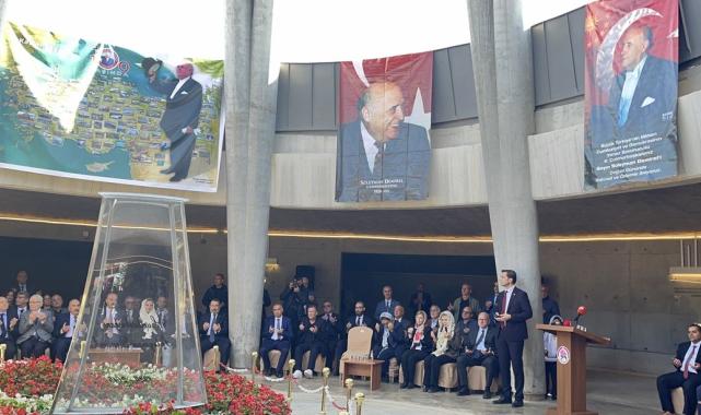 Süleyman Demirel, doğumunun 100. yılında mezarı başında anıldı
