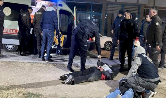 Aksaray'da 3 kişinin bıçaklandığı kavgadan kaçan şüpheliler kovalamacayla yakalandı