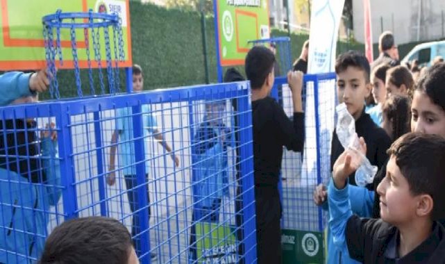 Bursa Yıldırım'da çocuklar şişeleri potaya smaçlıyor