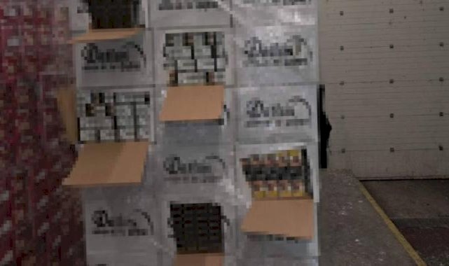 Edirne'de gofret kutularına gizlenmiş sigaralar ele geçirildi
