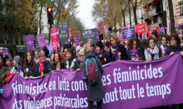 Fransa'da binlerce kişi kadına yönelik şiddete karşı yürüdü