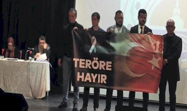 Gemlik Belediye Meclisi'nde "teröre hayır" pankartı gerginliği