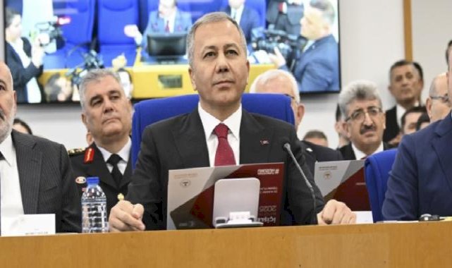 İçişleri Bakanı Ali Yerlikaya, Türkiye'de yaşayan Suriyeli sayısını açıkladı