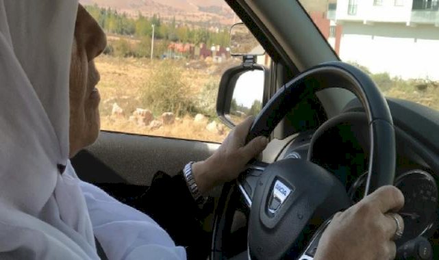 Mardin'de 76 yaşındaki Müzeyyen Teyze ehliyetini aldı
