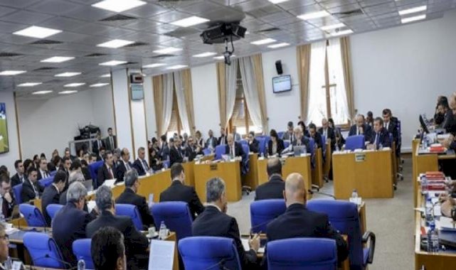TBMM'de "bilinmeyen dil" tartışması