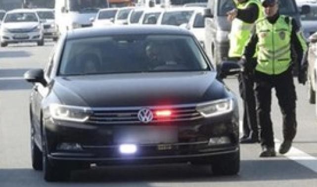 TBMM'de gündem yoğun: Çakarlı araç kullananlara 15 kat ceza