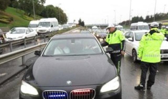 TBMM'de gündem yoğun: Çakarlı araç kullananlara 15 kat ceza