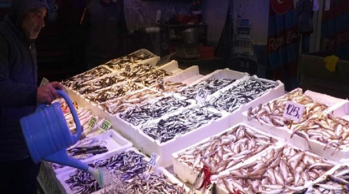 Trabzon’da hamsi bolluğu başladı