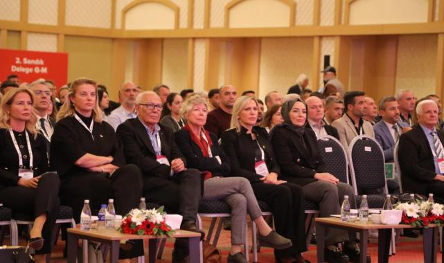 Türkiye Tenis Federasyonu'nun yeni başkanı Şafak Müderrisgil oldu