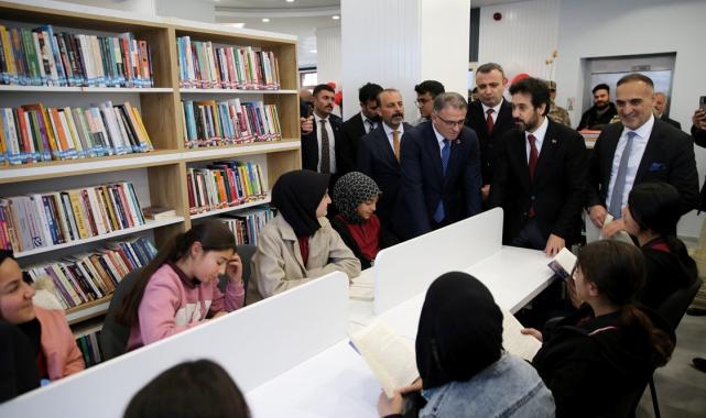 Van'da Gevaş İlçe Halk Kütüphanesi hizmete sunuldu