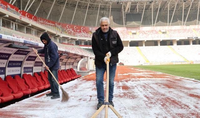 4 Eylül Stadı, alttan ısıtma ile Galatasaray maçına hazır hale geldi