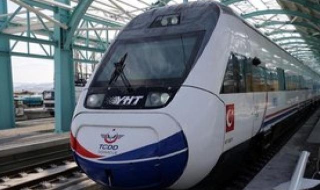 Abdulkadir Uraloğlu: Samsun-Sarp Demir Yolu 10 milyon kişiye hizmet edecek