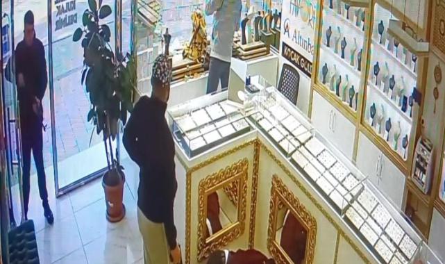 Adana'da kalaşnikofla kuyumcu soydular: 7 tutuklama