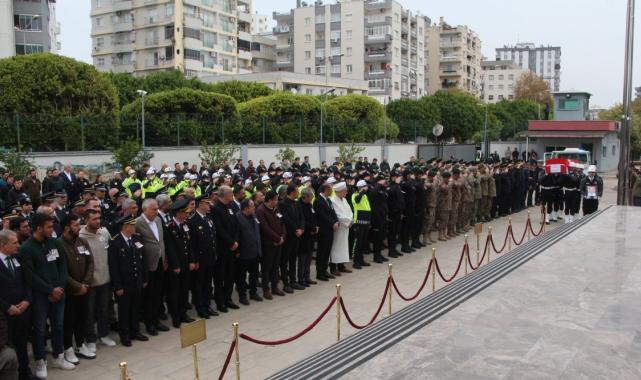 Adana'da şehit olan polis memuru Mustafa Akgül son yolculuğuna uğurlandı