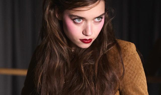 Afra Saraçoğlu'nun sahne tepkisi gündem oldu! Fragmanda görünce kendini tutamadı