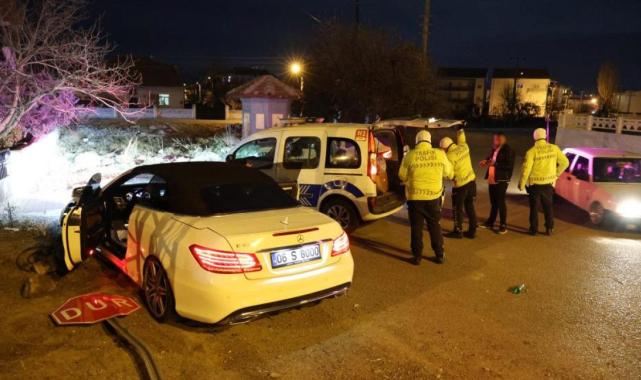 Aksaray'da alkollü sürücüyle polisin imtihanı kameraya yansıdı