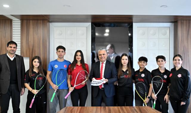 Antalya Muratpaşa’nın squash başarısı