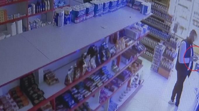 Antalya'da hırsızlık yapan şahıslar ayılınca markete gelerek ürünlerin parasını ödedi