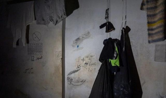 Beşar Esad'ın işkence merkezinde Türkçe izler: Canım memleketim İstanbul, GS, Cimbom