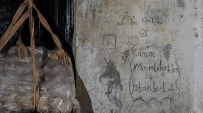 Beşar Esad&#039;ın işkence merkezinde Türkçe izler: Canım memleketim İstanbul, GS, Cimbom