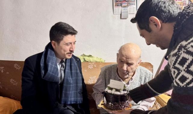 Bilecik'te 95 yaşına giren adama sürpriz doğum günü: Hayatı boyunca tüm Cumhurbaşkanlarını gördü...