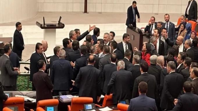 Bütçe görüşmelerinde tansiyon yükseldi