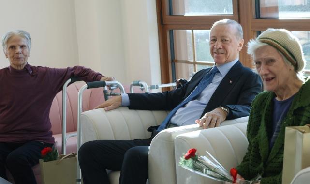 Cumhurbaşkanı Erdoğan'dan huzurevi ziyareti