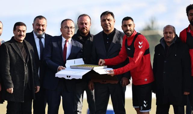 Galatasaray maçı öncesinde Sivasspor'a tatlı ikramı
