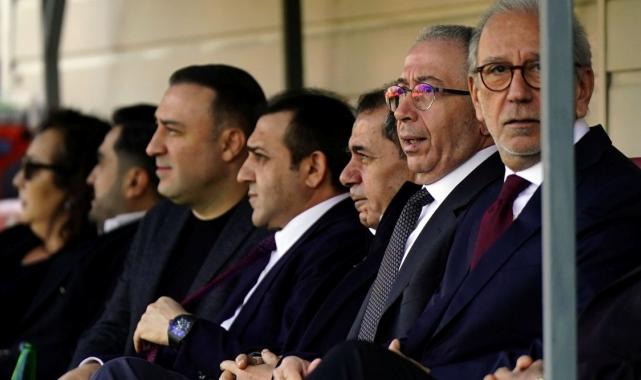 Galatasaray yönetimi tam kadro idmanı takip etti