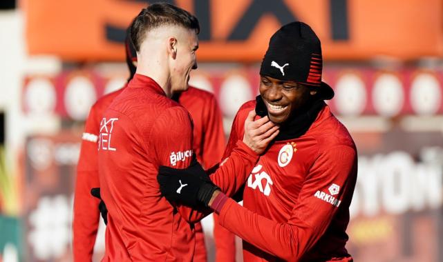Galatasaray yönetimi tam kadro idmanı takip etti