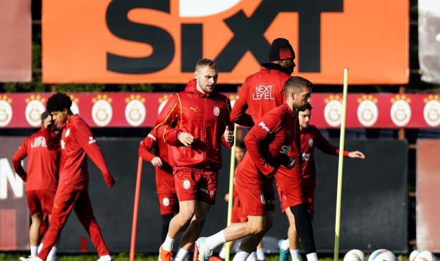 Galatasaray yönetimi tam kadro idmanı takip etti
