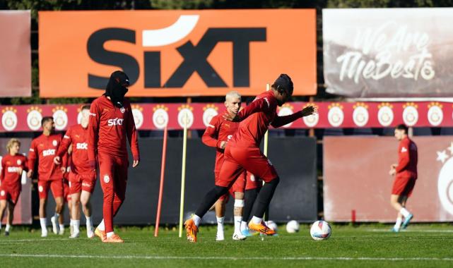 Galatasaray yönetimi tam kadro idmanı takip etti