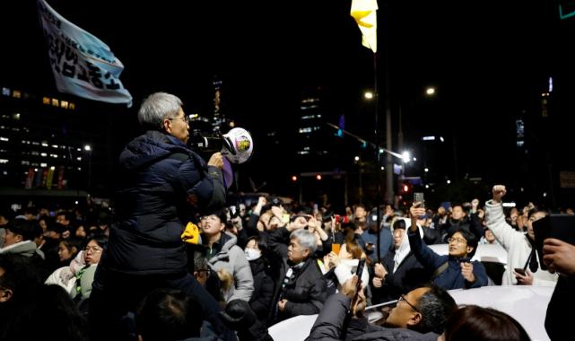 Güney Kore'de sıkıyönetim krizi: Parlamento reddeti, asker geri çekildi